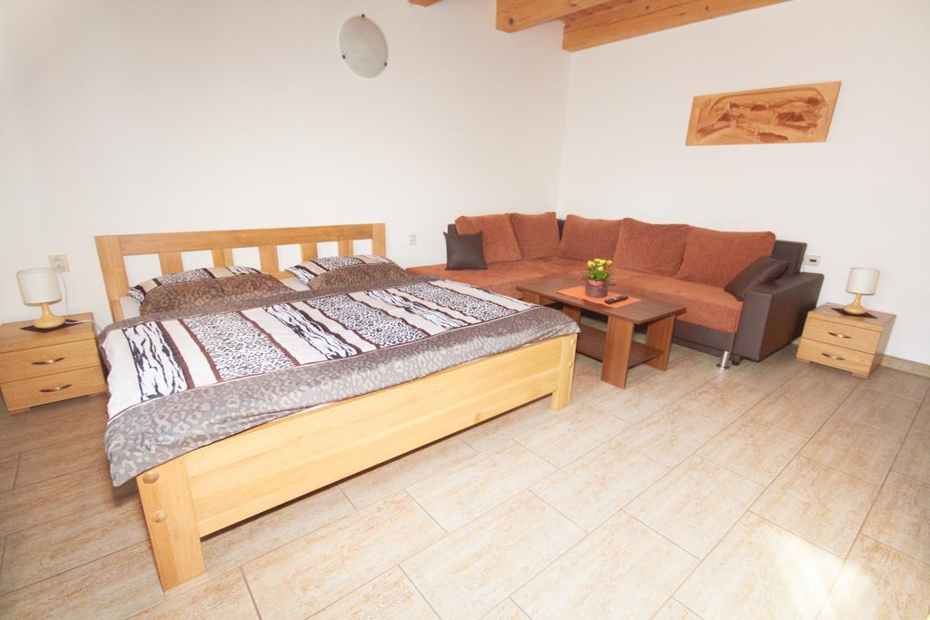 U Haryho Hotel Dolní Bečva Екстериор снимка